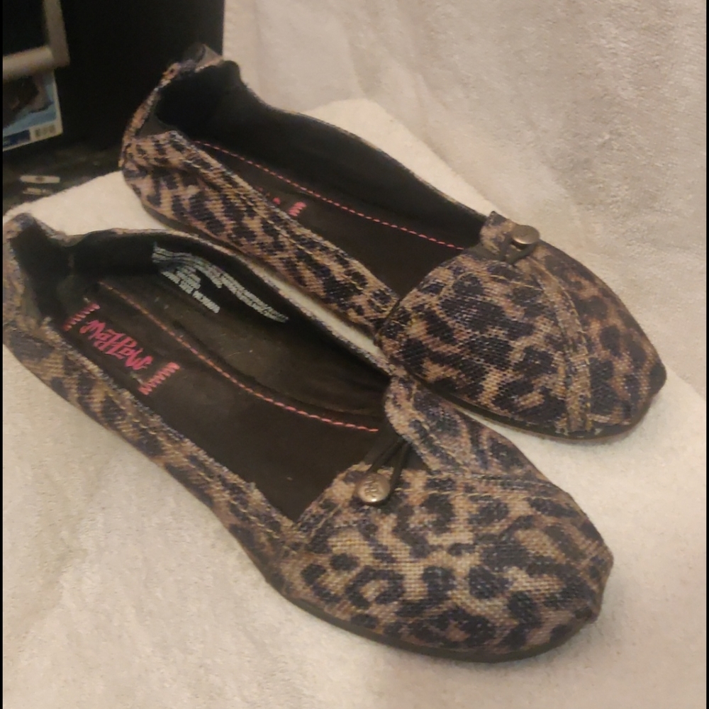 Women's shoes